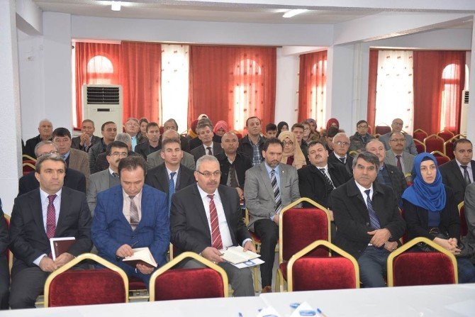 Okul müdürleri ve okul aile birliği başkanlarıyla istişare toplantısı