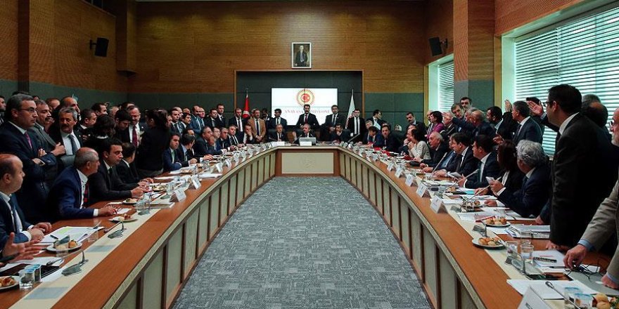 Siyasi parti temsilcileri Anayasa Komisyonundaki gerginliği değerlendirdi