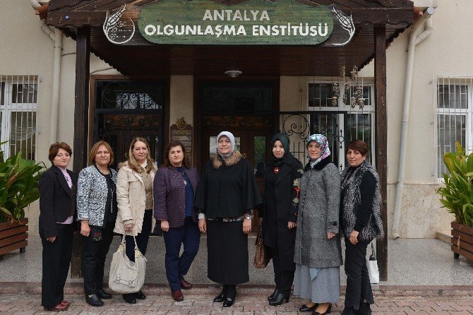 Karaloğlu, EXPO 2016 Flora Esintisi sergisini gezdi