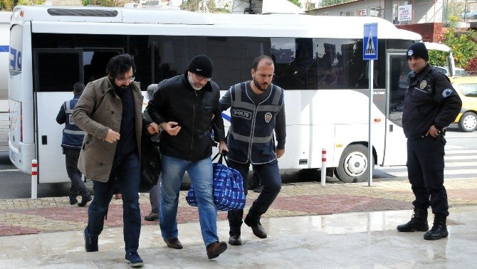 Alanya’da FETÖ’den gözaltına alınan 26 şüpheli adliyeye sevk edildi