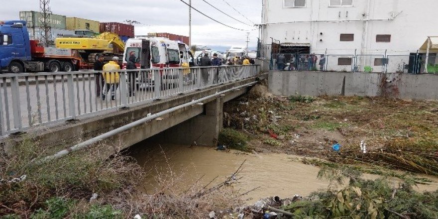 Mersin’de sel 2 can aldı