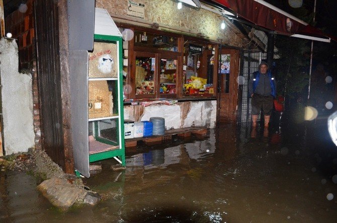Sapanca’da su baskını