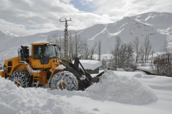 Hakkari’de tüm yollar açıldı