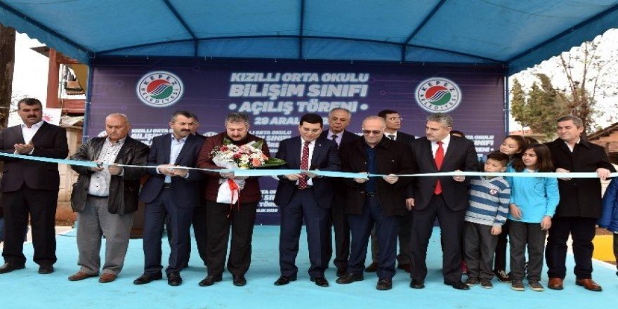 Kepez Kızıllı Ortaokulu’na bilgisayar sınıfı