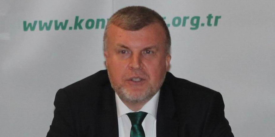 Ahmet Şan: Asker selamı duran oyuncuları samimiyetsiz buluyorum