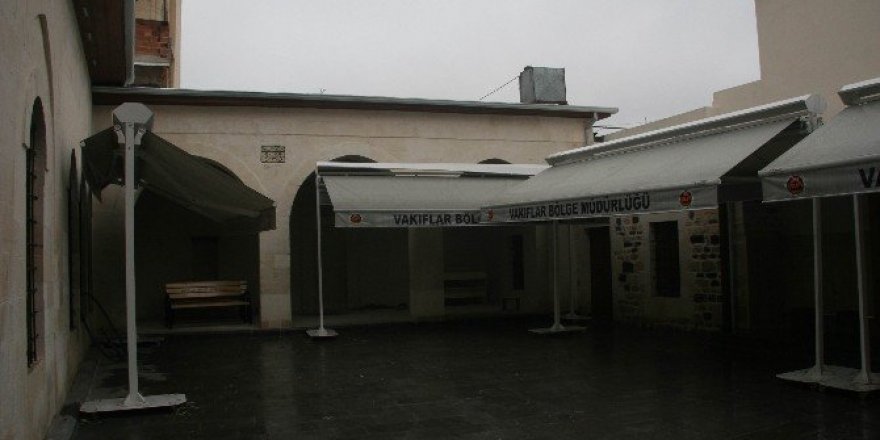 Kürtler Camii ibadete açıldı