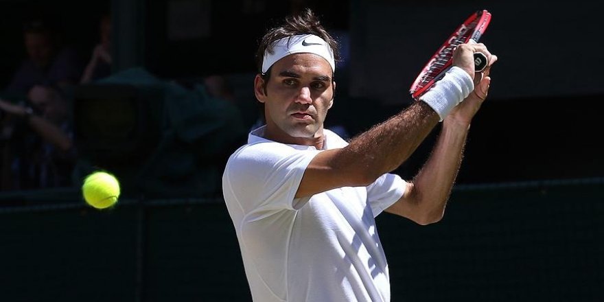 Federer tenise devam edecek