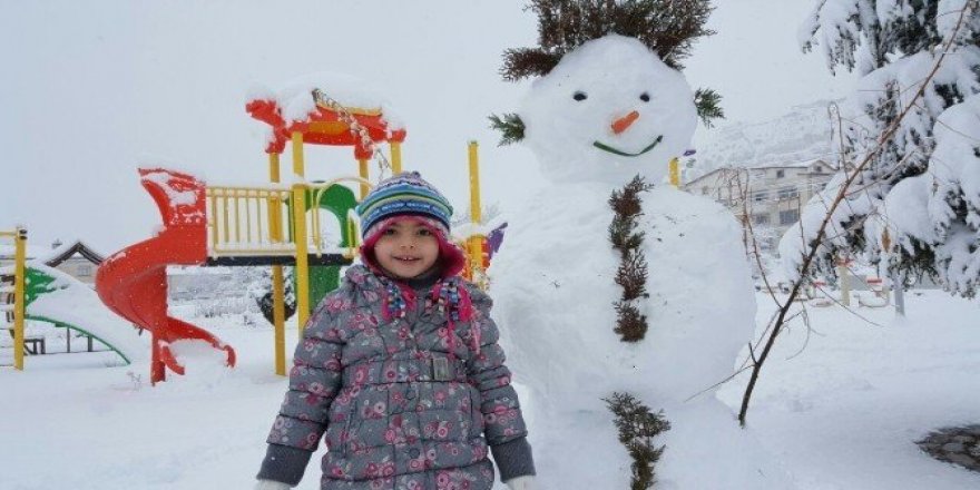 Nevşehir’den ’kardan adam’ manzaraları