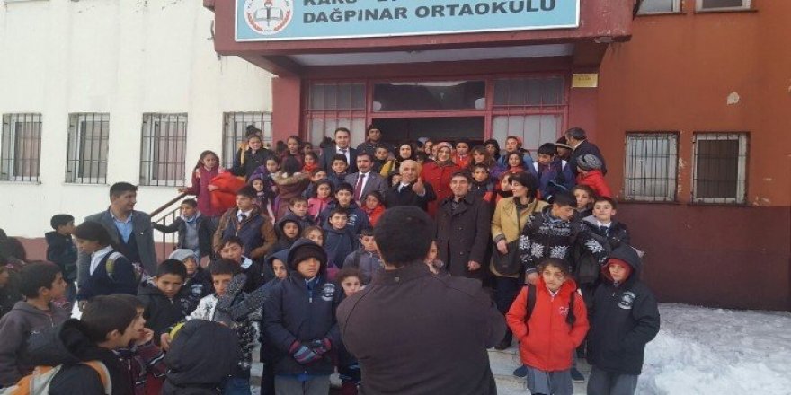 AK kadınlardan, öğrencilere yılbaşı hediyesi