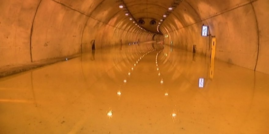 İstanbul’da tüneli su bastı