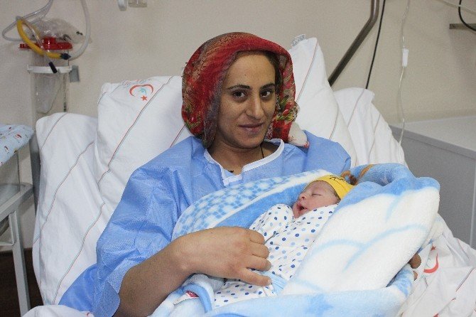 Adıyaman’da yeni yıl bebeği “Abdullah Caner” Oldu