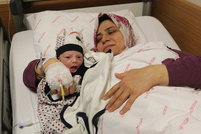 Elazığ’da yeni yılın bebeği Ali Eymen oldu
