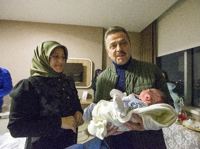 2017’nin ilk bebekleri dünyaya ‘merhaba’ dedi