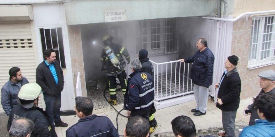 Bursa’da çıkan yangında 3 genç hastanelik oldu