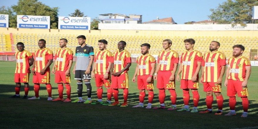 Evkur Yeni Malatyaspor’da 4 oyuncu ile yollar ayrıldı