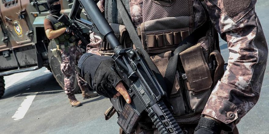 Kuruçeşme'deki şüpheli polisi alarma geçirdi