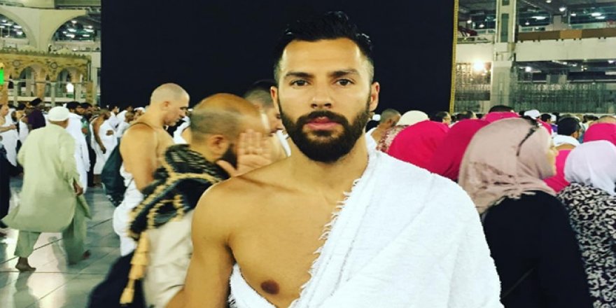 Yasin Öztekin, yeni yıla umrede girdi