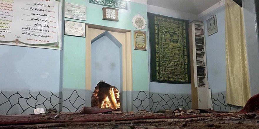 Afganistan'da camiye bombalı saldırı