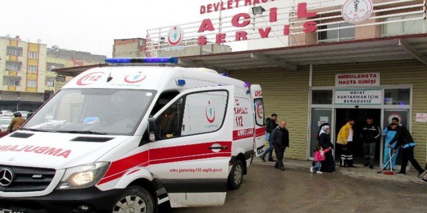 Minibüs su kanalına uçtu: 7 yaralı
