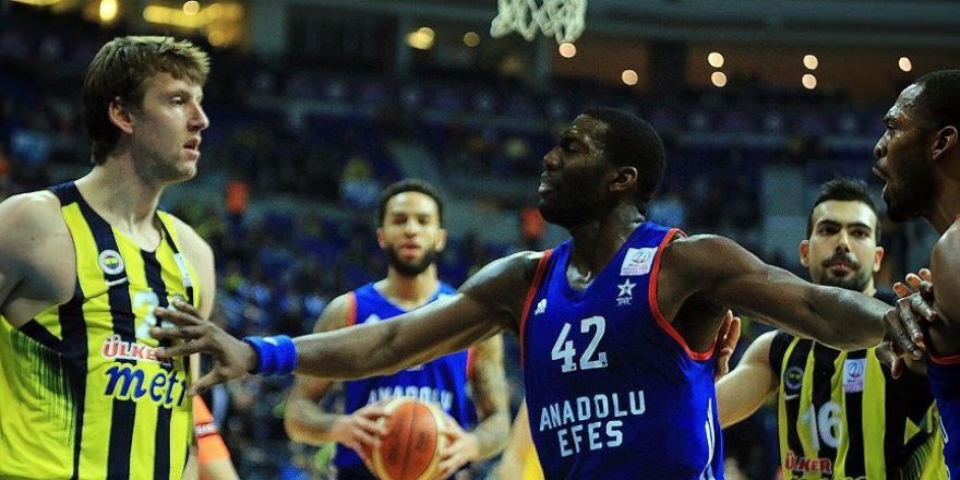 Fenerbahçe'nin bileği bükülmüyor