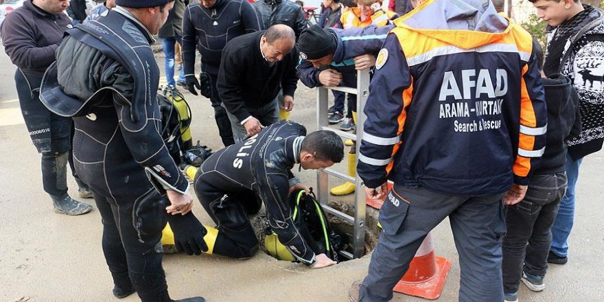 Mersin'deki selde kaybolan 2 kişiyi arama çalışmaları sürüyor