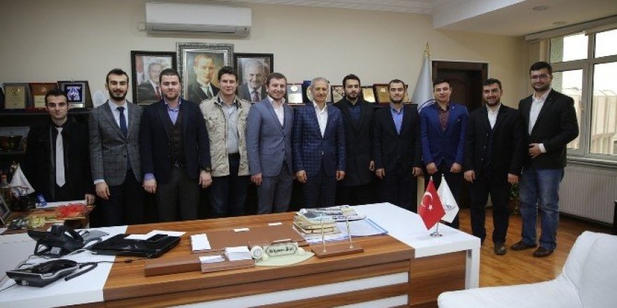 AK Partili gençlerden Başkan Dişli’ye ziyaret