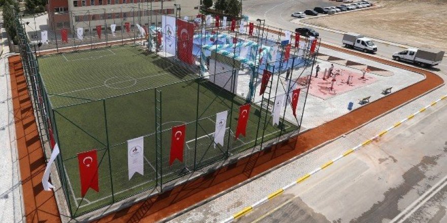 Pamukkale Belediyesi’nden hem spora hem eğitime destek