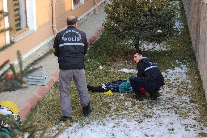 Yaşlı kadın 4’üncü kattan atlayarak intihar etti