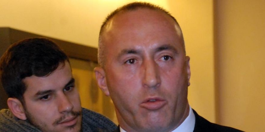 Eski başbakan Fransa'da gözaltına alındı