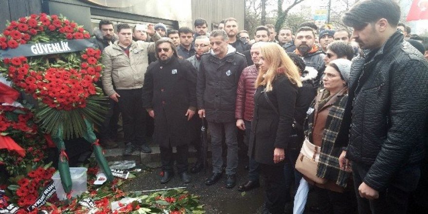 Koruma ve güvenlikler Ortaköy’de hayatını kaybedenleri andı