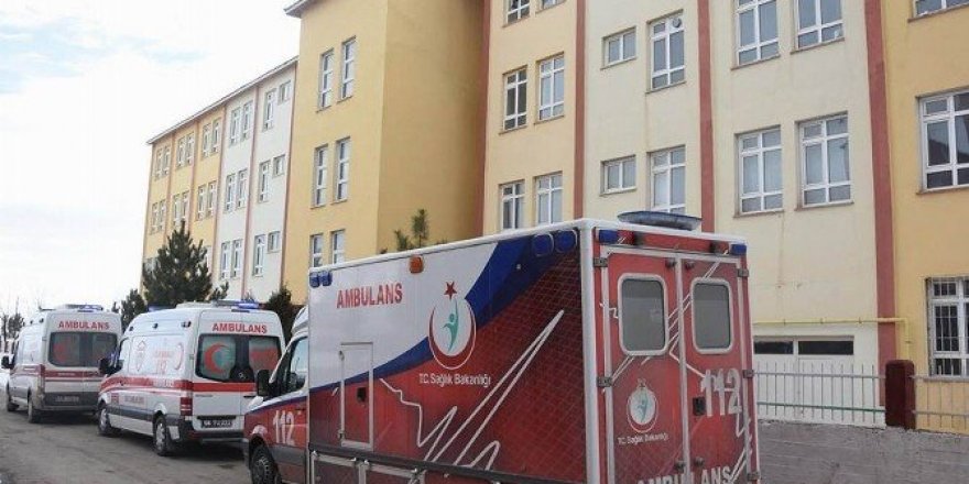 Sivas’ta 29 öğrencide gıda zehirlenmesi şüphesi