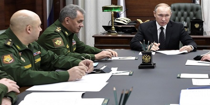 Rus uçak gemisi Suriye'den çekiliyor