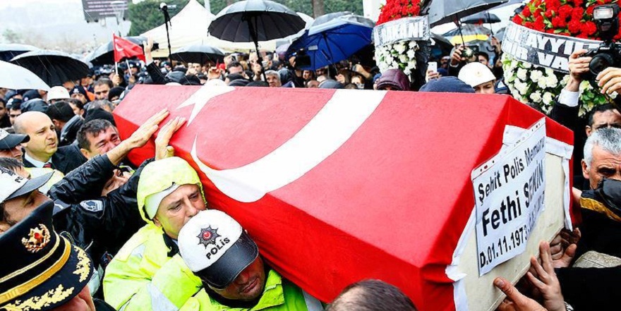 İzmir şehitlerinin adı okullarda yaşatılacak
