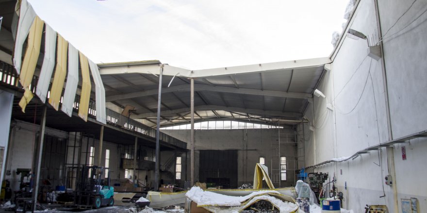 Konya'da kar nedeniyle 34 fabrikanın çatısı çöktü