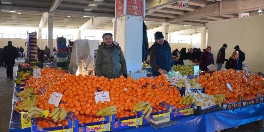 Mandalina fiyatları el yakıyor