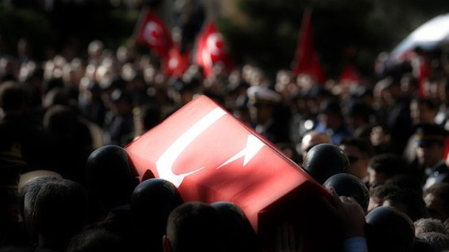 Fırat Kalkanı'nda bir astsubay şehit oldu