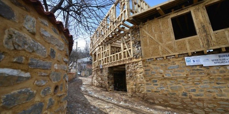 Cumalıkızık’ta restorasyon çalışmaları sürüyor
