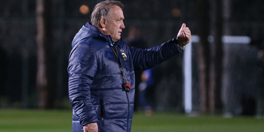 Advocaat'tan futbolcularına uyarı!