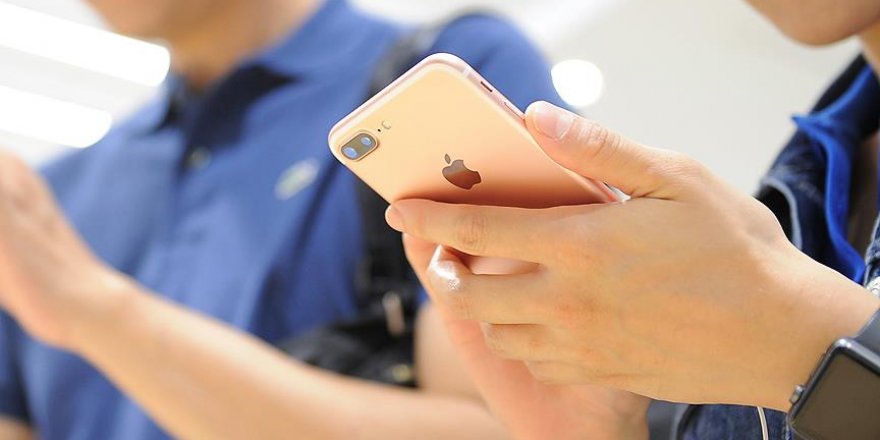 Bu hastalık her 15 dakikada bir telefona baktırıyor