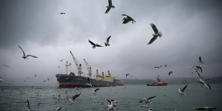 İstanbul Boğazı'nda gemi geçişleri çift yönlü askıya alındı