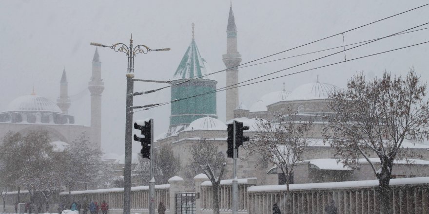 Konya’da kar yeniden etkisini artırdı