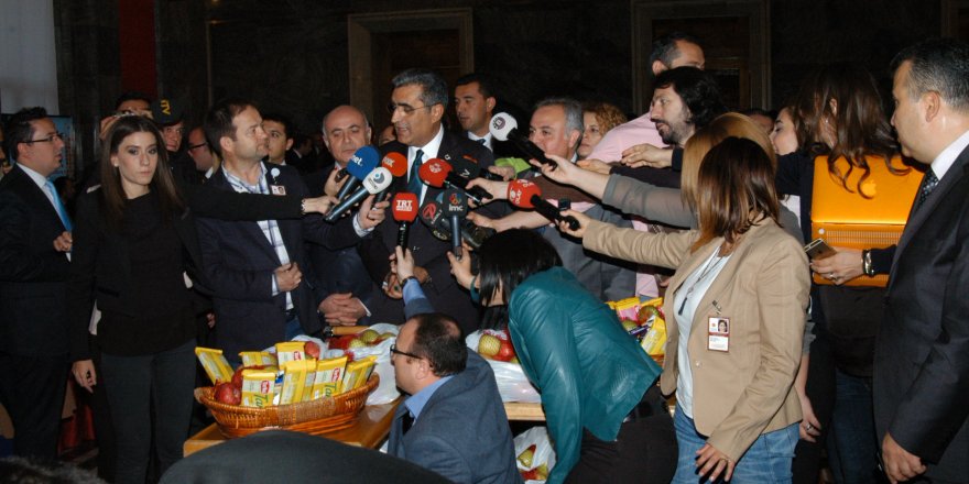 Konuk: Gazetecilerin varlığı milletimiz için bir teminattır