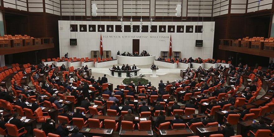 TBMM Genel Kurulu usul tartışmasıyla açıldı