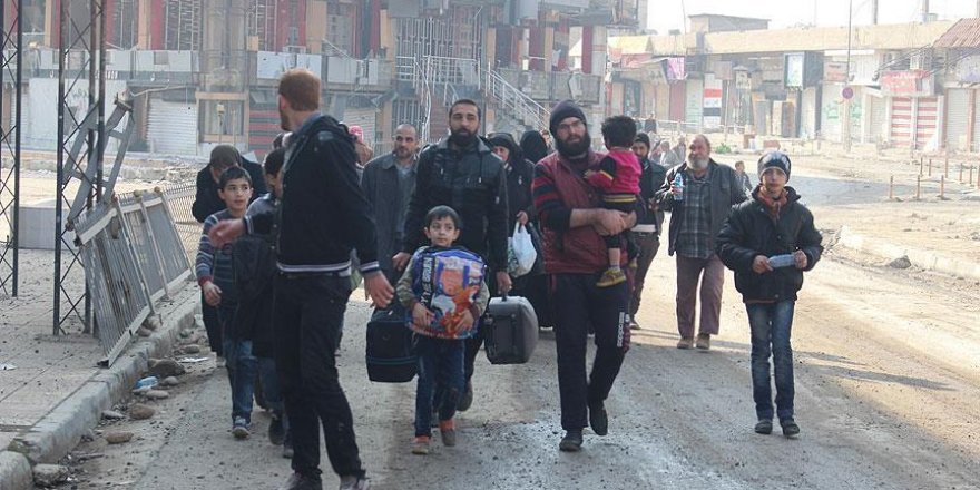 Musul'da 135 binden fazla kişi yerinden oldu