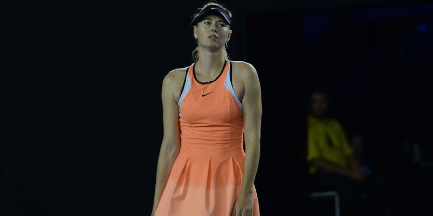 Sharapova kortlara dönüyor