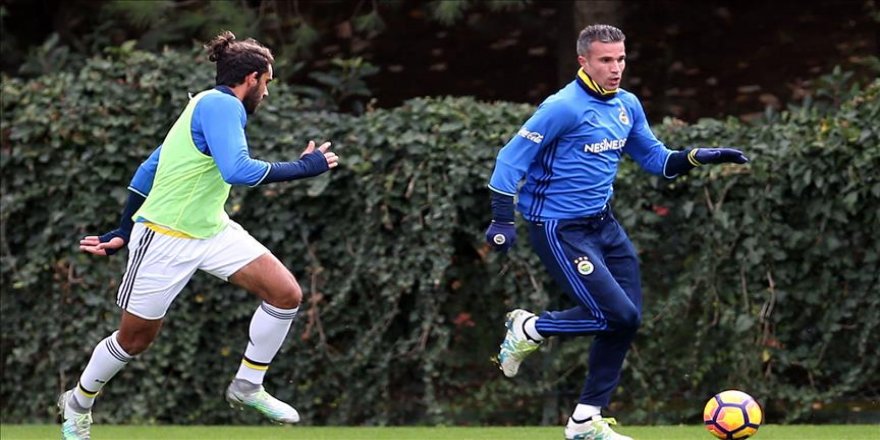 Van Persie Hollanda'ya gitti