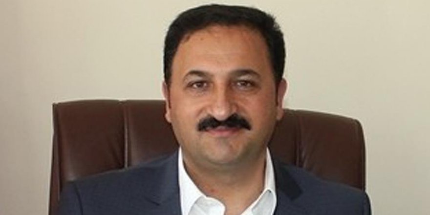 Eski başkan AK Parti aleyhine düzenli toplantılar yapmış