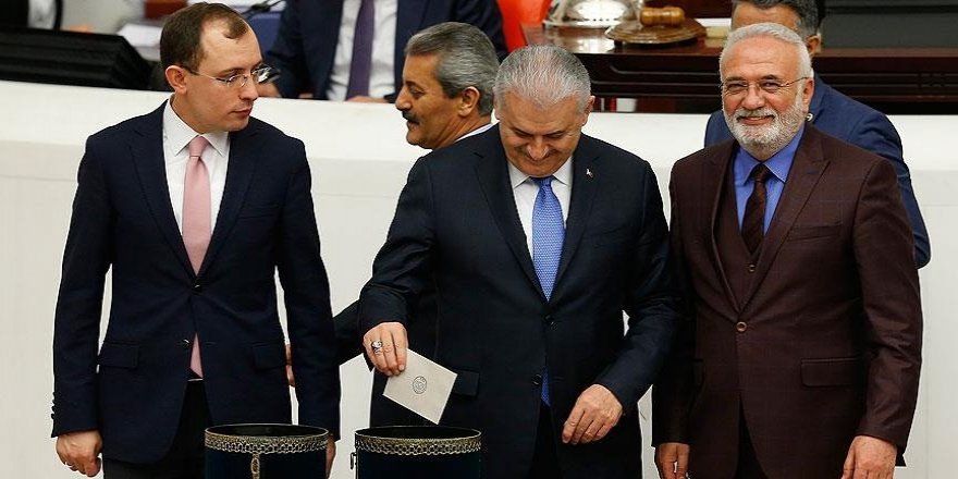 Anayasa değişikliği teklifinin üçüncü maddesi kabul edildi