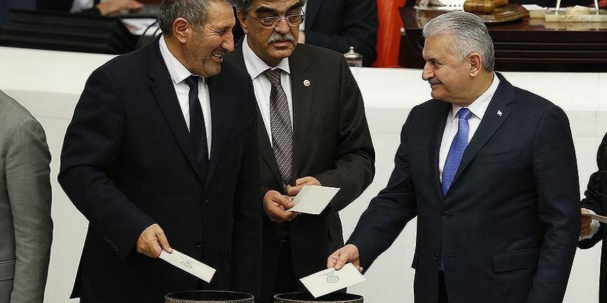 Anayasa değişikliği teklifinde beşinci madde kabul edildi