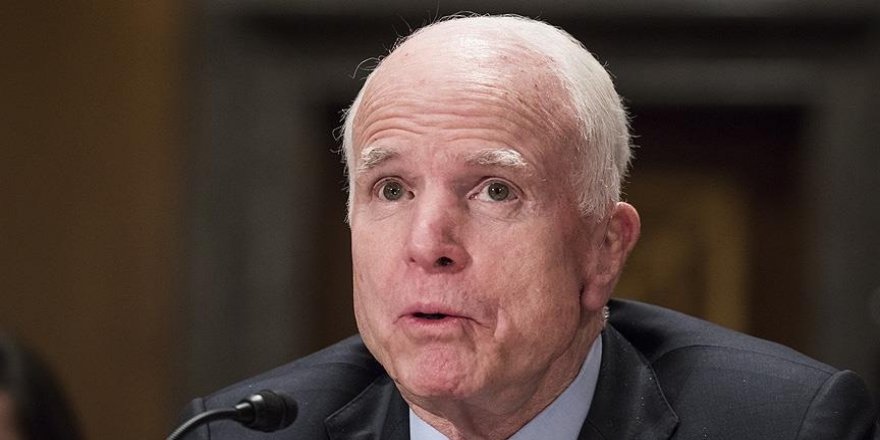 McCain: 'Hassas bilgileri' FBI'ya verdim
